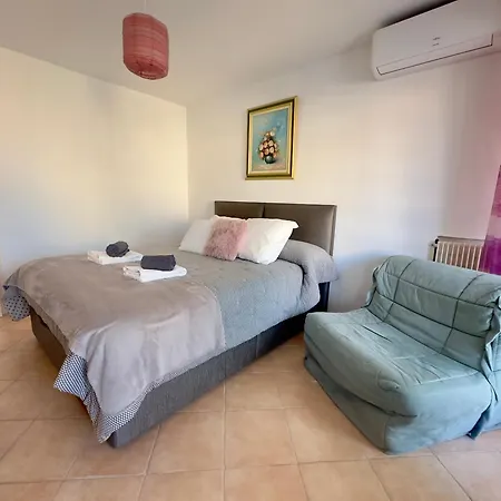 Le Clair Horizon-yourhosthelper *