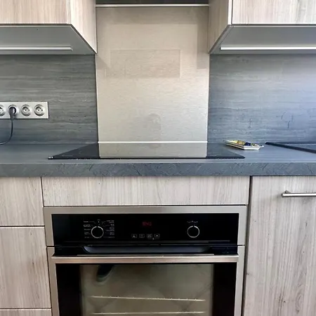 Le Clair Horizon-yourhosthelper *